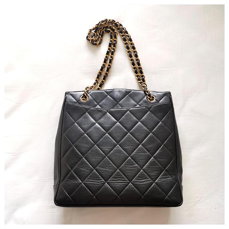 Chanel vintage 24K CC Shoulder Tote bag Black Leather ref.561511 - Joli ...