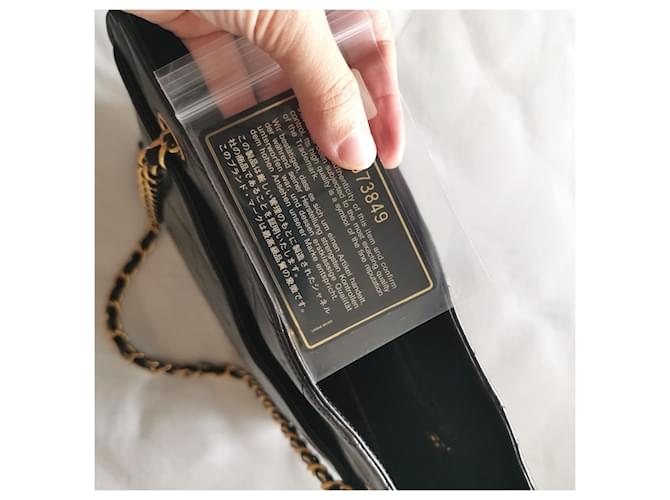 Chanel vintage 24K CC Shoulder Tote bag Black Leather ref.561511 Joli