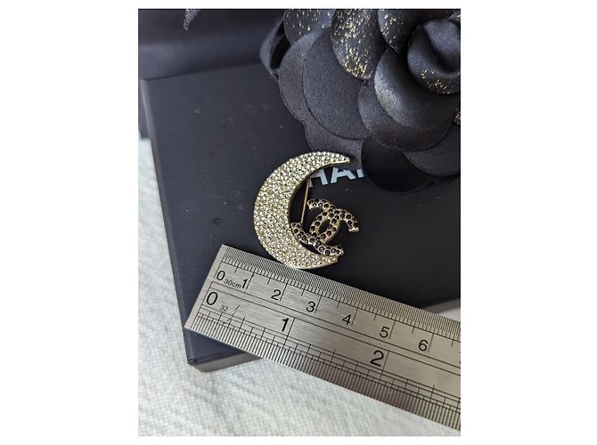 Broche En Métal Doré Forme Quartier De Lune - Vintage, Sans Marque, Occasion