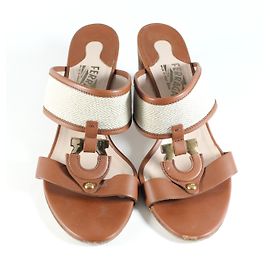 Salvatore Ferragamo Leather Mules Caramel Caramel