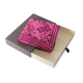 Louis Vuitton-Sciarpe di seta-Rosa,Porpora