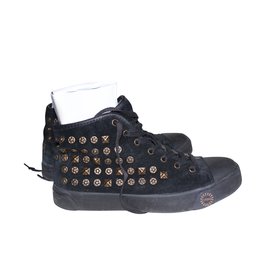 Ugg Studs Cayha Noir