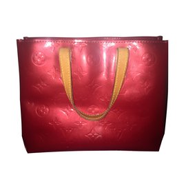 Louis Vuitton-Bolsos de mano-Roja