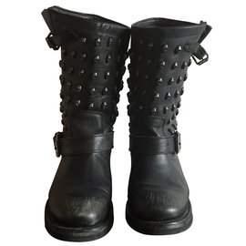Ash Boots Black
