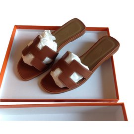 Hermès Mules Caramel