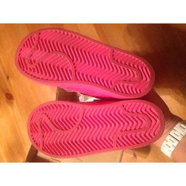 Adidas-Sneakers-Pink
