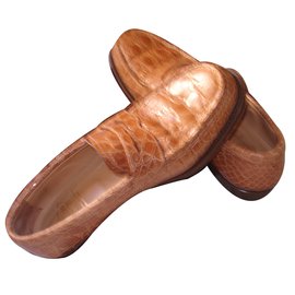 Church's-Flats-Caramel
