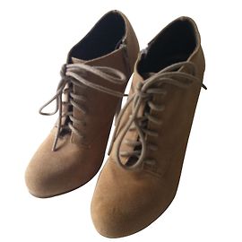 Botines Steve Madden Beige de Gamuza Beige