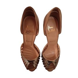 Escarpins Christian Louboutin Beige Cuir 37,5 Beige