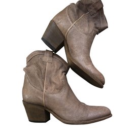 Autre Marque Botas de tornozelo em pele efeito python taupe Taupe