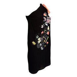 Fendi-Robes-Noir