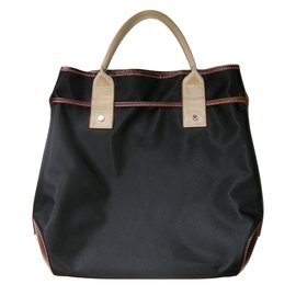 Lancel Totes Nero