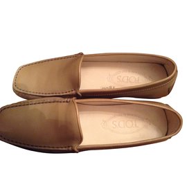 Tod's-Flats-Beige