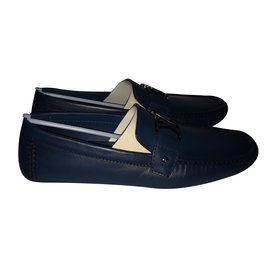 Louis Vuitton Loafers Slip ons Navy blue Leather ref.308955 - Joli Closet