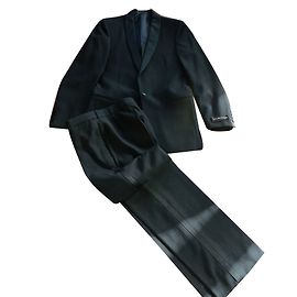 Yves Saint Laurent Suits Nero