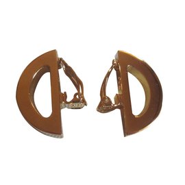 Céline-Earrings-Golden