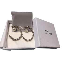 Dior-Earrings-Golden