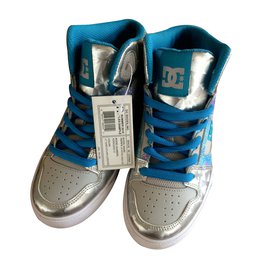Autre Marque-DC Shoes modèle YOUTH'S SPARTAN-Argenté