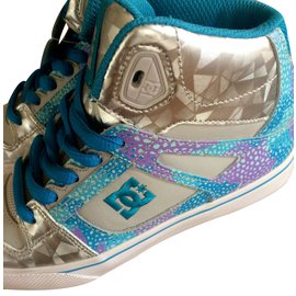 Autre Marque-DC Shoes modèle YOUTH'S SPARTAN-Argenté