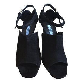 Prada-Heels-Black