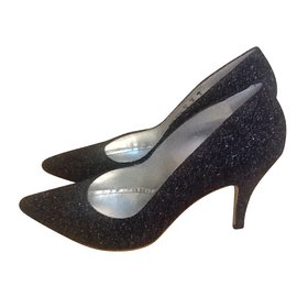 Free Lance Heels Black