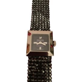 Swarovski-Montres-Gris