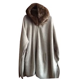 Zara Abrigos, Ropa de calle Beige