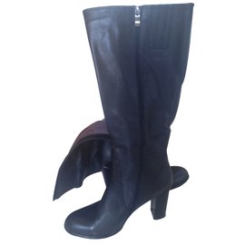 boots manoukian