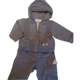 Baby Dior-Outfits-Grey