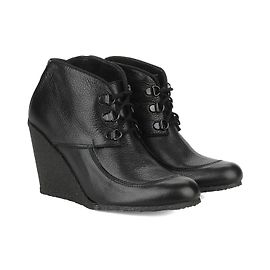 Le Mont Saint Michel Ankle Boots Black