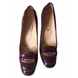 Tod's-Flats-Dark red