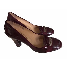 Tod's-Flats-Dark red