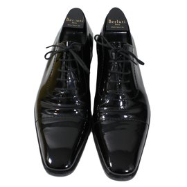 Gucci-Lace up-Black
