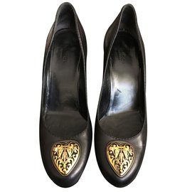 Gucci-Heels-Black