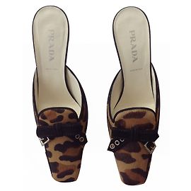 Prada Mulas Estampa de leopardo