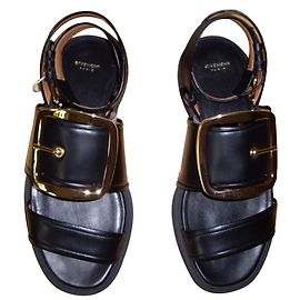 Givenchy Fivela de couro de novilho Sandálias de couro, Tamanho 39 Preto