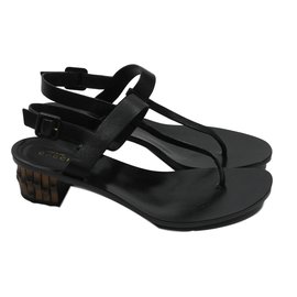 Gucci-Leather sandals-Black