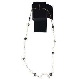 Chanel Collana lunga di perle Eggshell Bianco sporco