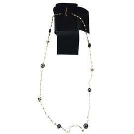 Chanel Collar largo de perlas Eggshell Blanco roto