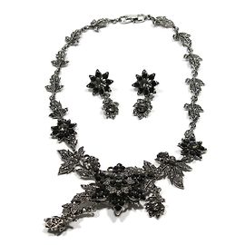 Autre Marque Set collana e orecchini Finery argento e strass neri Argento
