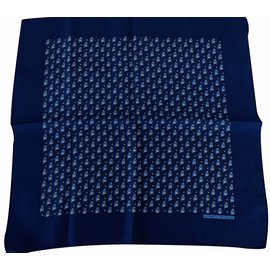 Hermès-Bufandas de seda-Azul