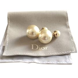 Dior-Ohrringe-Aus weiß