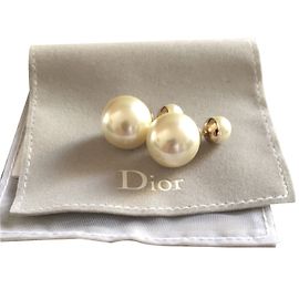 Dior Aretes Blanco roto