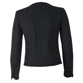 Chanel-Chaqueta-Negro