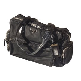 Prada-SOTTOSPALLA-Black