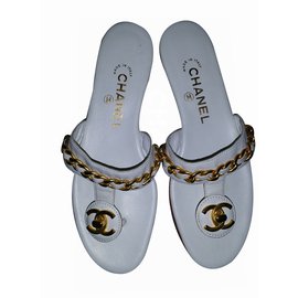 Chanel Sandalen Weiß