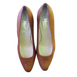 Max Mara Leather Heels Caramel Size 39 Caramel