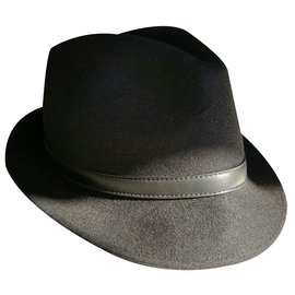 Gucci-chapéu-Preto