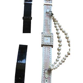Christian Dior Assista La Parisienne. modelo B Prata