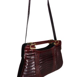 Vintage-Handbags-Chestnut
